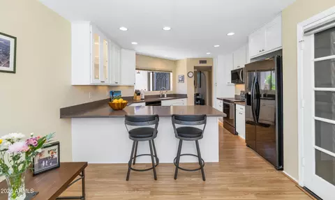 4005 E Round Hill Dr, Phoenix, AZ 85028 photo 10