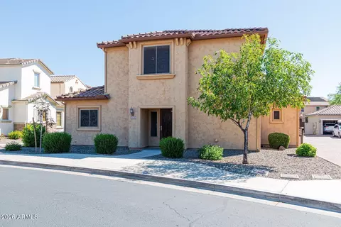 26329 N Babbling Brook Dr, Phoenix, AZ 85083