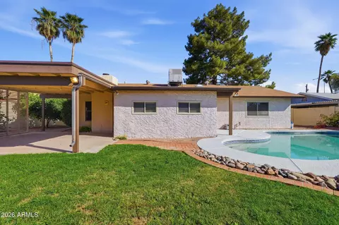 Exterior - 653 E Bates St, Mesa, AZ 85203 photo 6 of 8