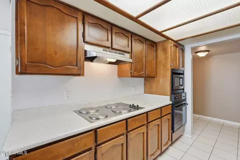 Kitchen - 653 E Bates St, Mesa, AZ 85203 photo 3 of 4