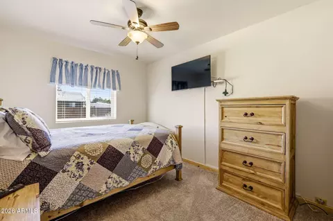Bedroom - 2243 Sitgreaves Dr, Overgaard, AZ 85933 photo 1 of 3
