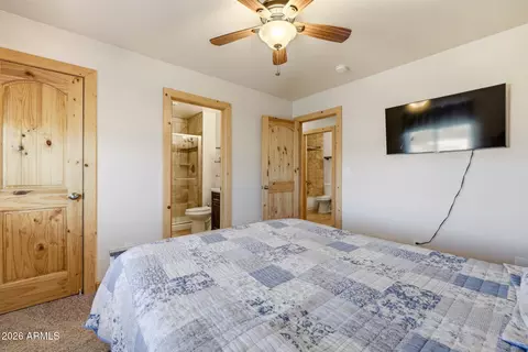 Bedroom - 2243 Sitgreaves Dr, Overgaard, AZ 85933 photo 3 of 3