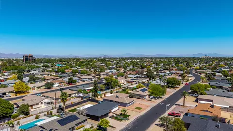 View/Area - 1244 E Hermosa Dr, Tempe, AZ 85282 photo 2 of 5