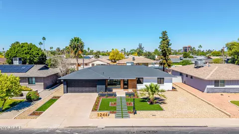 View/Area - 1244 E Hermosa Dr, Tempe, AZ 85282 photo 5 of 5