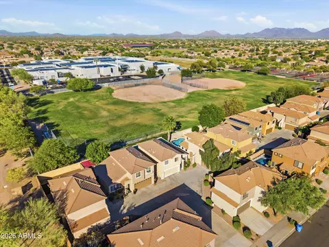 View/Area - 4010 E Melinda Ln, Phoenix, AZ 85050 photo 6 of 6