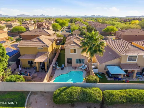 View/Area - 4010 E Melinda Ln, Phoenix, AZ 85050 photo 3 of 6