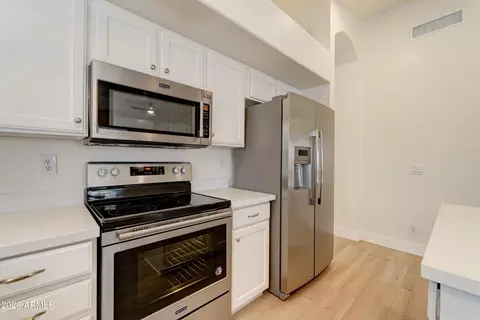 Kitchen - 1476 E Sierra Madre Ave, Gilbert, AZ 85296 photo 3 of 3