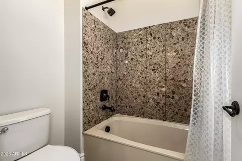 Bath - 2491 E Penedes Dr, Gilbert, AZ 85298 photo 9 of 10