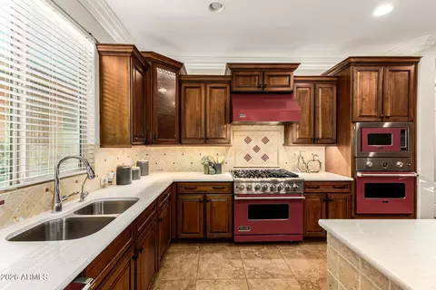 Kitchen - 2491 E Penedes Dr, Gilbert, AZ 85298 photo 5 of 6