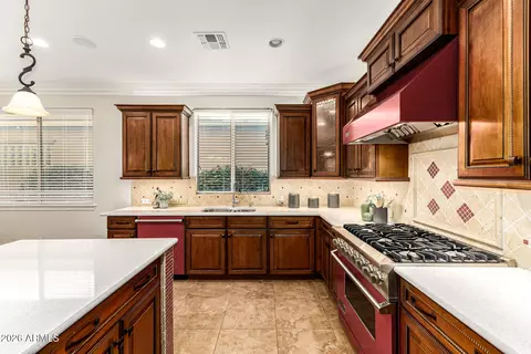Kitchen - 2491 E Penedes Dr, Gilbert, AZ 85298 photo 4 of 6