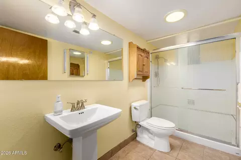 Bath - 1468 S Lawther Dr, Apache Junction, AZ 85120 photo 2 of 2