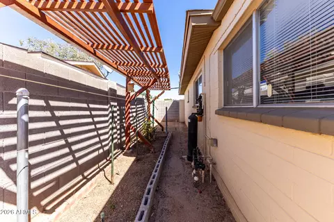 Exterior - 1468 S Lawther Dr, Apache Junction, AZ 85120 photo 6 of 6