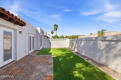 Exterior - 5142 Edgemont Ave, Phoenix, AZ 85008 photo 4 of 4
