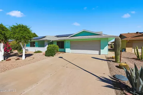 9710 W Hawthorn Ct, Sun City, AZ 85351