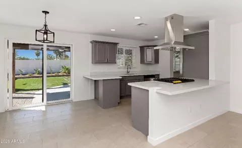 Kitchen - 2601 E Harvard St, Phoenix, AZ 85008 photo 3 of 4