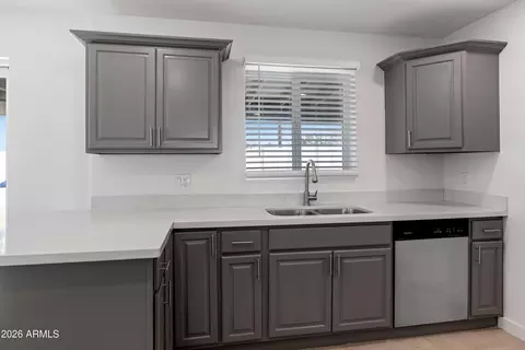 Kitchen - 2601 E Harvard St, Phoenix, AZ 85008 photo 4 of 4