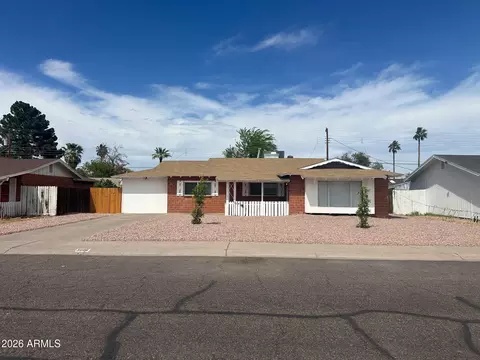 3606 W Stella Ln, Phoenix, AZ 85019