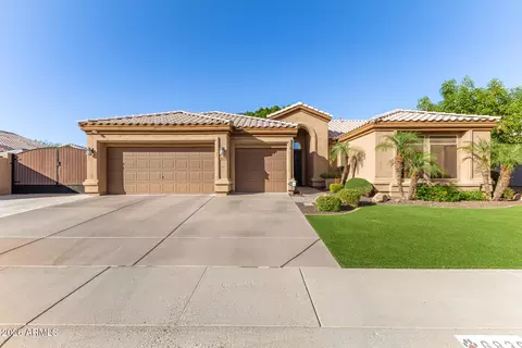 6838 W Robin Ln, Glendale, AZ 85310