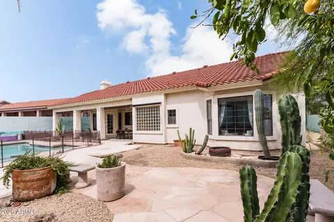 Exterior - 2739 E Vista Dr, Phoenix, AZ 85032 photo 9 of 12