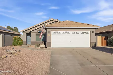 661 N Joshua Tree Ln, Gilbert, AZ 85234