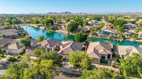 7034 W Rose Garden Ln, Glendale, AZ 85308