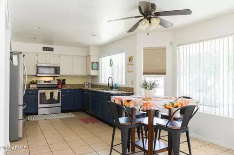 Kitchen - 7357 E Ivyglen St, Mesa, AZ 85207 photo 3 of 4