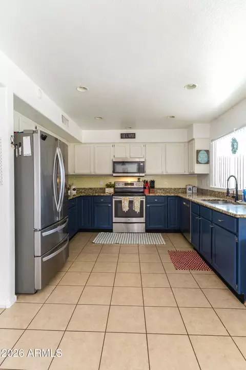 Kitchen - 7357 E Ivyglen St, Mesa, AZ 85207 photo 2 of 4