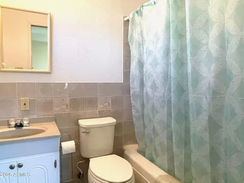 Bath - 108 Nighthawk Ave, Bisbee, AZ 85603 photo 2 of 2
