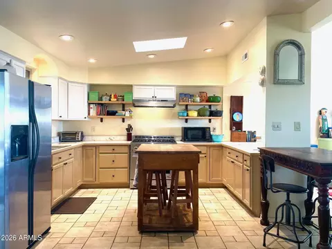 Kitchen - 108 Nighthawk Ave, Bisbee, AZ 85603 photo 3 of 6