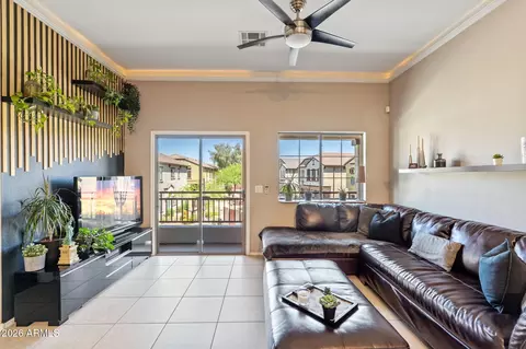 2725 E Mine Creek Rd #2056, Phoenix, AZ 85024