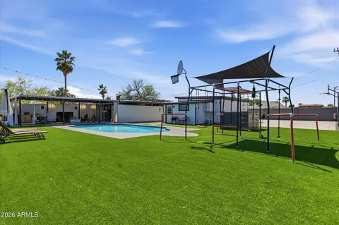 Exterior - 3020 E Wethersfield Rd, Phoenix, AZ 85032 photo 7 of 11