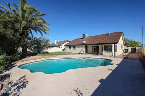 Exterior - 3951 E Waltann Ln, Phoenix, AZ 85032 photo 5 of 8
