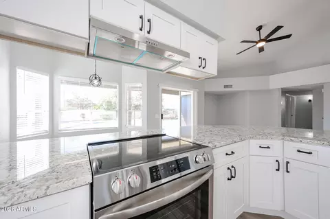 Kitchen - 3951 E Waltann Ln, Phoenix, AZ 85032 photo 3 of 4