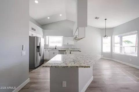 Kitchen - 3951 E Waltann Ln, Phoenix, AZ 85032 photo 2 of 4