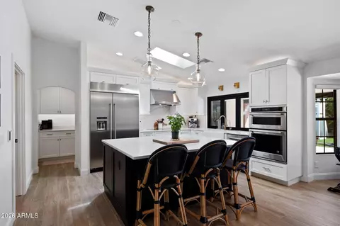 Kitchen - 1441 E Caroline Ln, Tempe, AZ 85284 photo 3 of 4