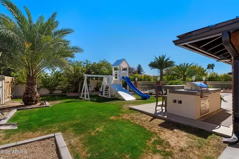 Exterior - 1441 E Caroline Ln, Tempe, AZ 85284 photo 7 of 11