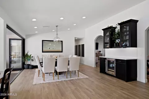 Dining - 1441 E Caroline Ln, Tempe, AZ 85284 photo 3 of 4