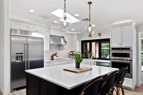 Kitchen - 1441 E Caroline Ln, Tempe, AZ 85284 photo 2 of 4