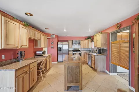 Kitchen - 2238 N Plaza Dr, Apache Junction, AZ 85120 photo 2 of 4
