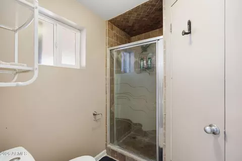 Bath - 2238 N Plaza Dr, Apache Junction, AZ 85120 photo 3 of 6
