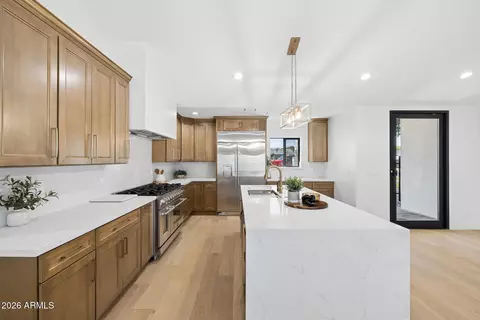 Kitchen - 5438 E Avalon Dr, Phoenix, AZ 85018 photo 5 of 6