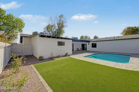 Exterior - 5438 E Avalon Dr, Phoenix, AZ 85018 photo 4 of 9