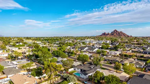 View/Area - 5438 E Avalon Dr, Phoenix, AZ 85018 photo 2 of 2