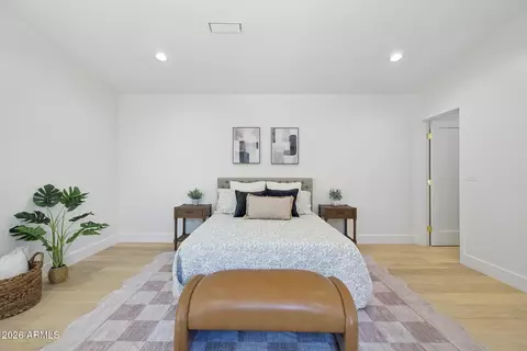 Bedroom - 5438 E Avalon Dr, Phoenix, AZ 85018 photo 2 of 7