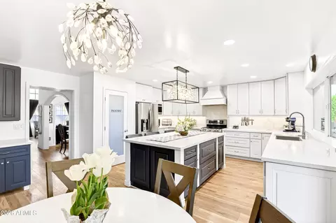 10575 E Cactus Rd, Scottsdale, AZ 85259