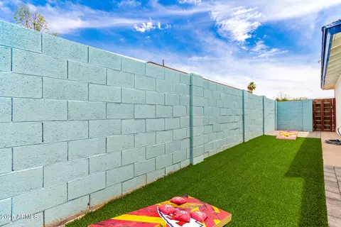 Exterior - 3038 E Avalon Dr, Phoenix, AZ 85016 photo 9 of 15