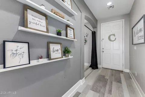 17375 W Buckhorn Trl, Surprise, AZ 85387