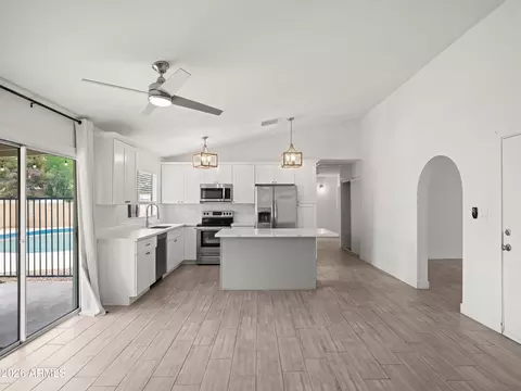 Kitchen - 928 E Hope St, Mesa, AZ 85203 photo 3 of 9