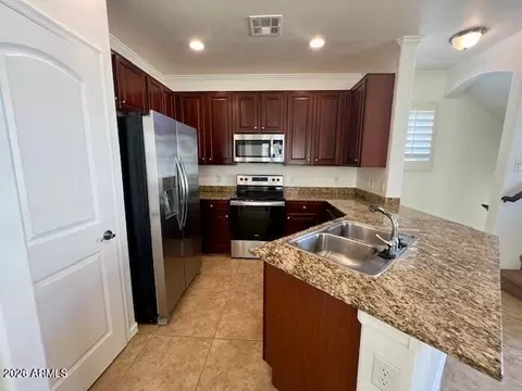 Kitchen - 4285 E Jasper Dr, Gilbert, AZ 85296 photo 1 of 2