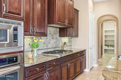 Kitchen - 2971 E Oriole Dr, Gilbert, AZ 85297 photo 6 of 9
